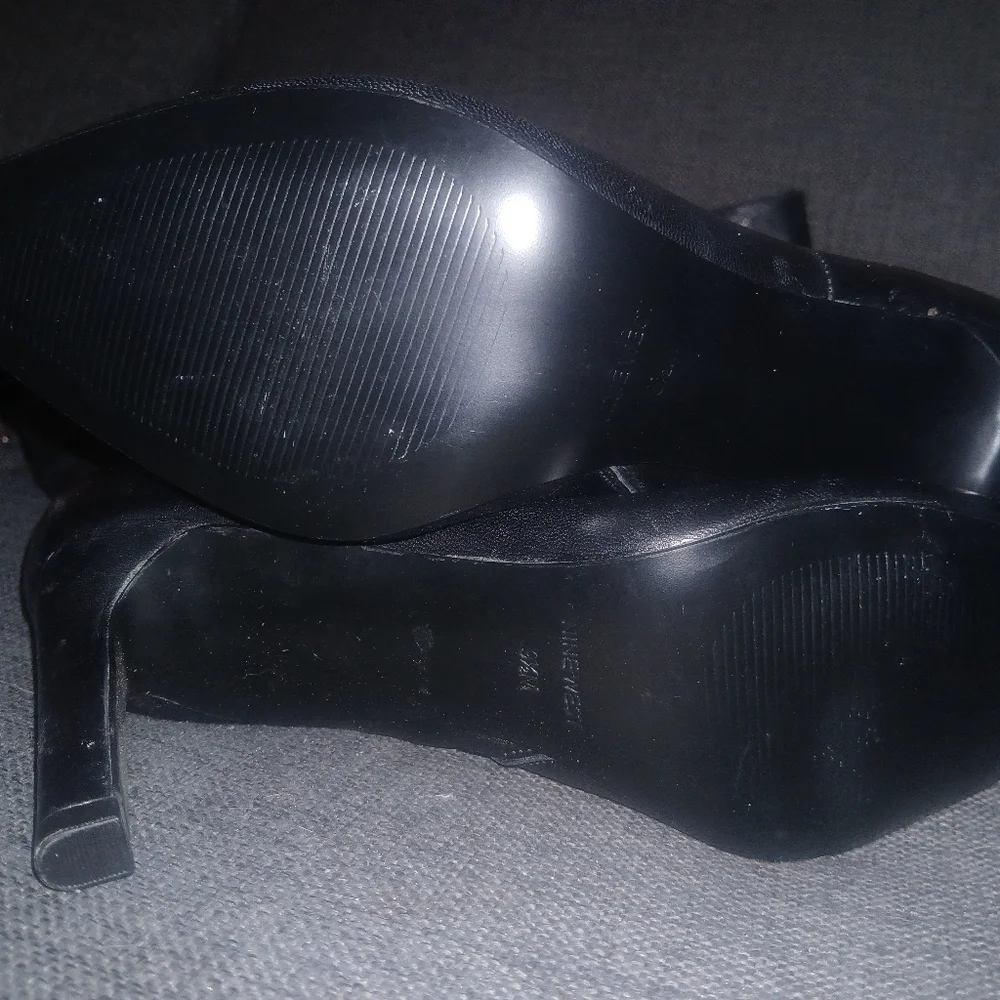 Nine West elegant Black Leather Knee-High Boots 3.5 inch heel. 9.5 - Picture 3 of 6
